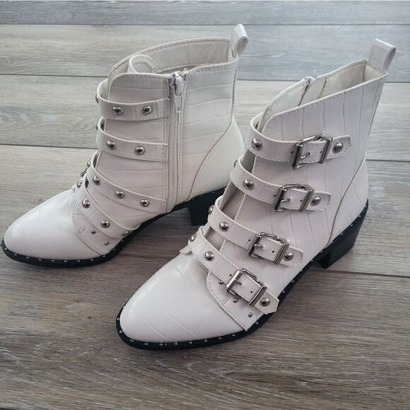 Catherine Malandrino White Shandy 4 Buckle Studded Booties in size 6 buckles - Picture 7 of 8